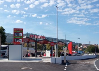 La nueva gasolinera más barata de Vigo abre regalando un litro en el primer repostaje
