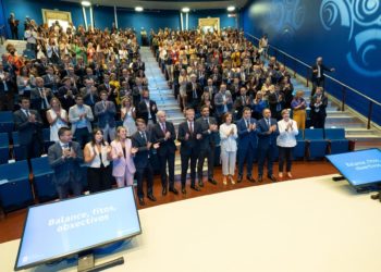 Rueda anuncia 75 euros para material escolar para unas 90.000 familias gallegas