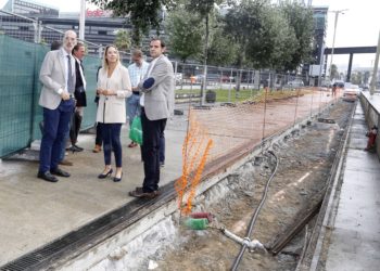 La senda peatonal y ciclista de O Berbés empieza a tomar forma: estará acabada en primavera