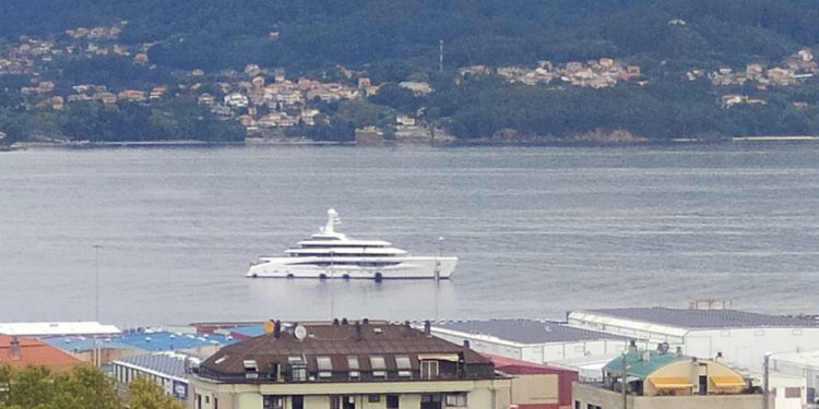 El megayate de última generación ‘Energy’, valorado en 180 millones, se estrena en Vigo