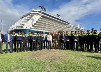 Agentes de la Policía Portuaria de Vigo se gradúan en defensa personal e intervención policial