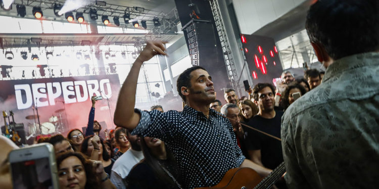 Un espectáculo entre el público, una confesión emotiva sobre Vigo, anécdotas y escenas inolvidables del Vibra Mahou