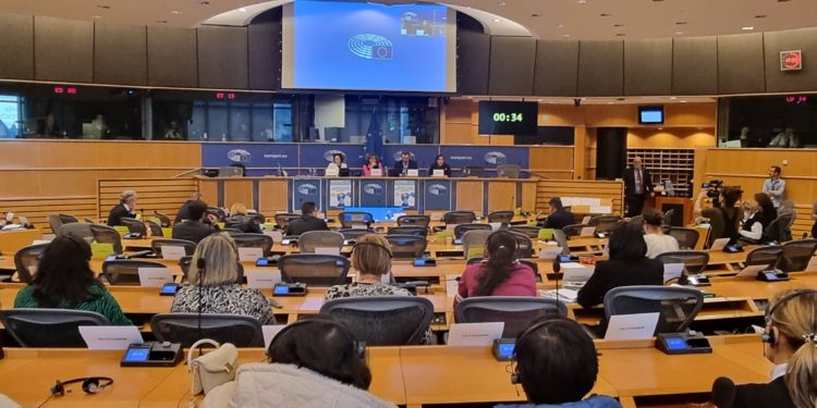 Víctimas del ‘Pitanxo’ consideran un “avance” que la Eurocámara pida a España que se baje al pecio