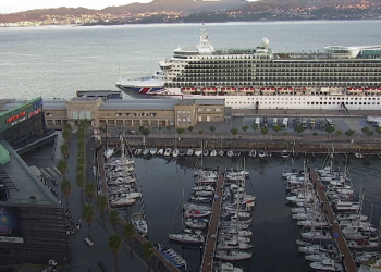 El ‘Ventura’ llega a Vigo con 2.400 británicos y ya es el segundo crucero que más veces recala en la ciudad