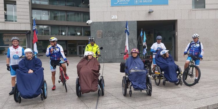 La nueva «peregrinación» de Discamino: desde Vigo en bicicleta con cuatro jóvenes