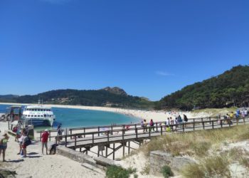 Octubre se estrena con llenos en las islas Cíes bajo un sistema de acceso sin control