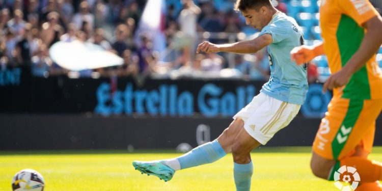 Aspas da la alternativa a la nueva estrella del Celta