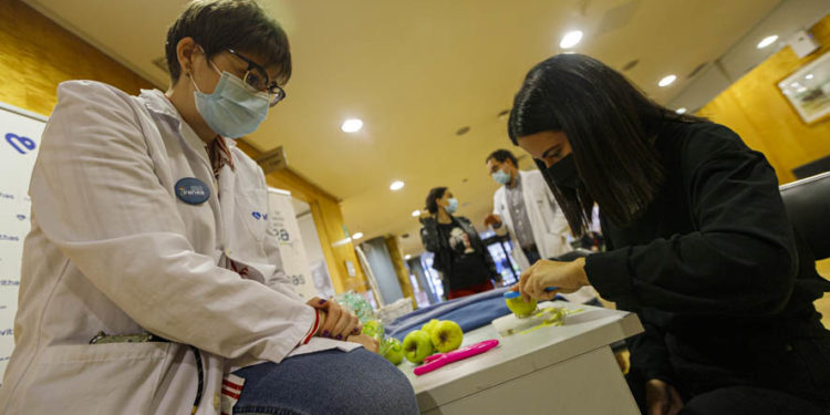 Vivir en primera persona las secuelas de un daño cerebral: un experimento de concienciación necesario