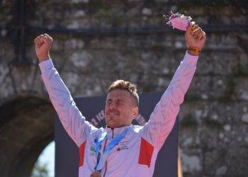 El palista tudense Manuel Garrido gana su primer Mundial de Maratón en C1