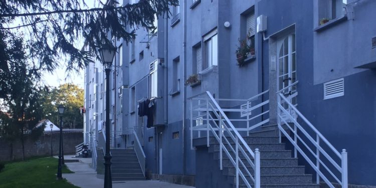 Las ayudas municipales para instalar ascensores y eliminar barreras llegan a ocho edificios de Vigo