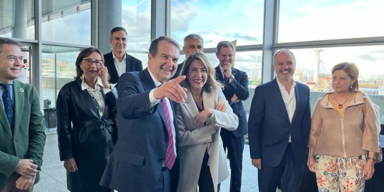 El Gobierno “ratificará su compromiso” con la salida sur del AVE pero no concreta un año anterior a 2040