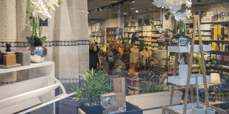 La demanda colapsa el Bono Comercio de la Xunta, que podrá usarse en más de 250 tiendas de Vigo