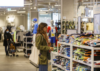 Estos son los domingos y festivos que abrirán los comercios gallegos en 2023