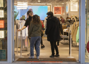 Estos son los domingos y festivos que abrirán los comercios gallegos en 2023