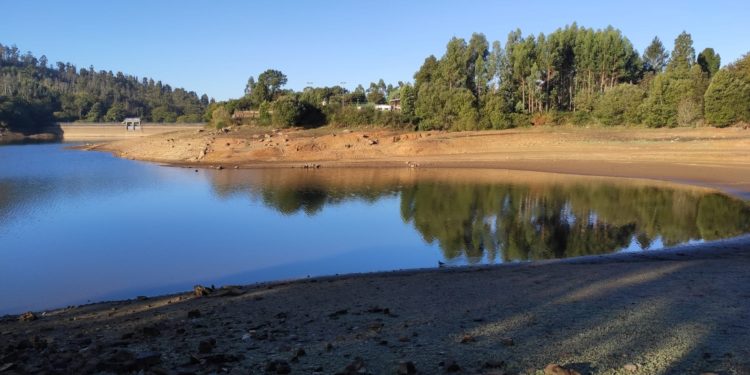 Una “profunda borrasca” se acerca a Vigo: la lluvia vuelve el fin de semana para quedarse varios días