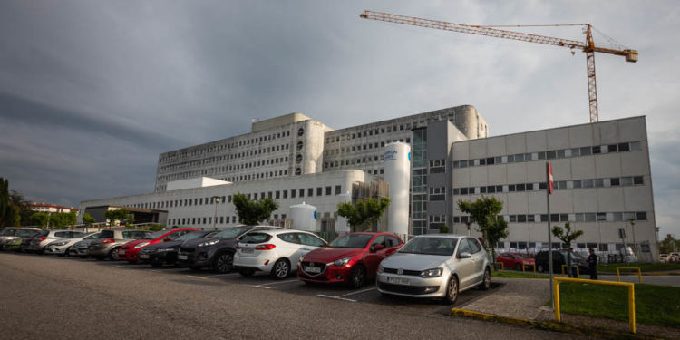 Casi 500.000 euros de inversión para el bloque quirúrgico del hospital Meixoeiro