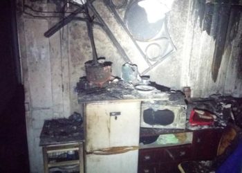 Los inquilinos de un piso de Vigo salen ilesos de un incendio tras huir a tiempo de la vivienda