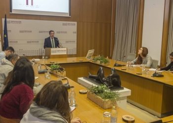 La Deputación de Pontevedra ve “grotesca” la enmienda popular a los presupuestos