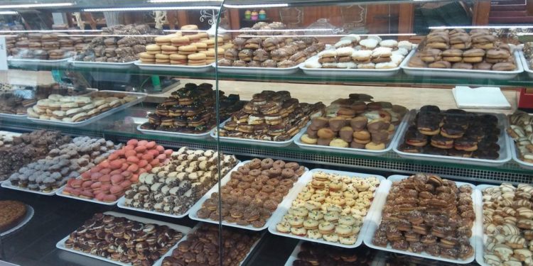 Abre una pastelería centenaria en el Casco Vello de Vigo