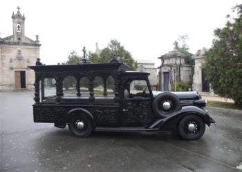 El cementerio de Pereiró inaugura una exposición sobre su historia