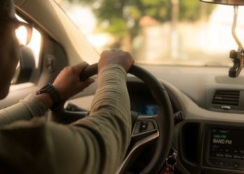 ¿Cuándo y por qué hay que cambiar las lunas del coche?