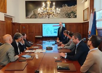 La asociación provincial de gasolineras participará en la primera estación de hidrógeno del puerto de Vigo