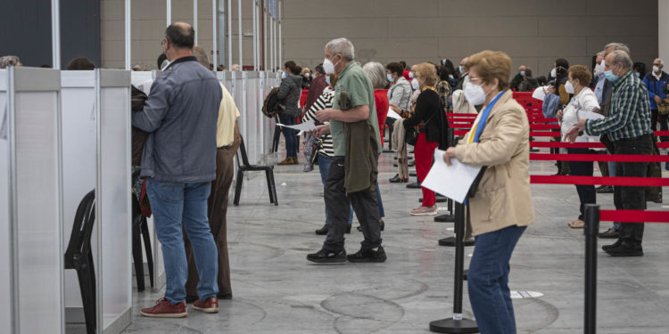 Galicia reabrirá los recintos de vacunación masiva contra la Covid-19 este viernes