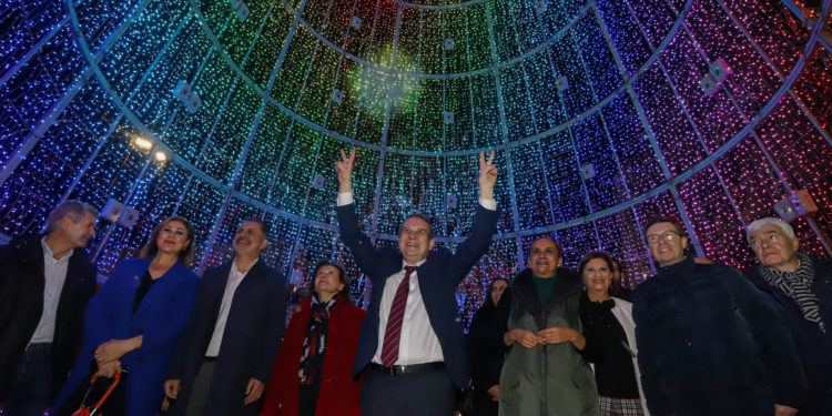 Se encendieron las luces, hubo lloros en la multitud y sucedió un «milagro» en la Navidad de Vigo
