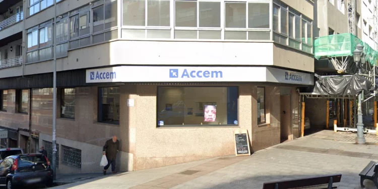 Un hombre cumple 10 días en huelga de hambre en Vigo tras llevar más de un año esperando por su petición de asilo