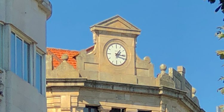El reloj de Correos y las horas de Vigo