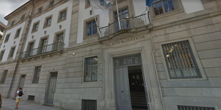 Declaran culpable a una trabajadora de O Porriño por quedarse con dinero de contratos con bandas