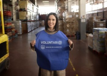 La periodista Alba Lago, madrina del Banco de Alimentos de Vigo para la Gran Recogida 2022