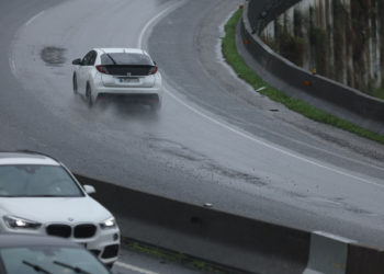 El pleno de Mos pide más seguridad en la A-55 y la gratuidad del peaje de la AP-9 de O Porriño