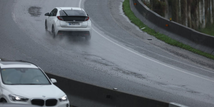 El pleno de Mos pide más seguridad en la A-55 y la gratuidad del peaje de la AP-9 de O Porriño