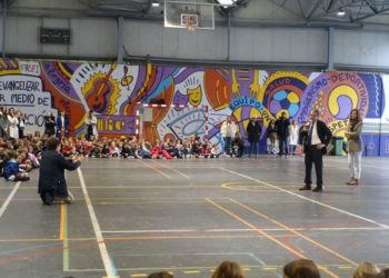 Las ayudas de 205 euros que Vigo dará a cada estudiante se podrán pedir en diciembre