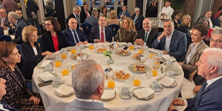 Caballero reserva “una sorpresa” para el encendido de la Navidad de Vigo: “Va a haber algo muy especial”