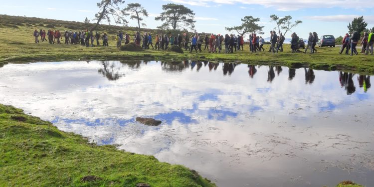 Chan da Lagoa y los molinos de Baredo cierran las rutas de Camiño a Camiño por la Senda das Greas