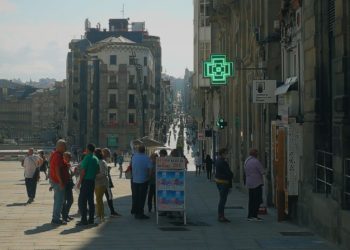 El centro de Vigo reparte suerte, con la Bonoloto, a mes y medio para el Gordo de Navidad