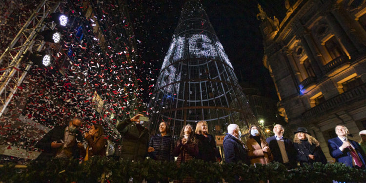 Caballero confirma la hora del encendido de la Navidad de Vigo: “Si llueve, abriremos los paraguas”
