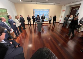 O Parlamento de Galicia abre a súa arte á cidade de Vigo: “As institucións pechadas son cousa do pasado”