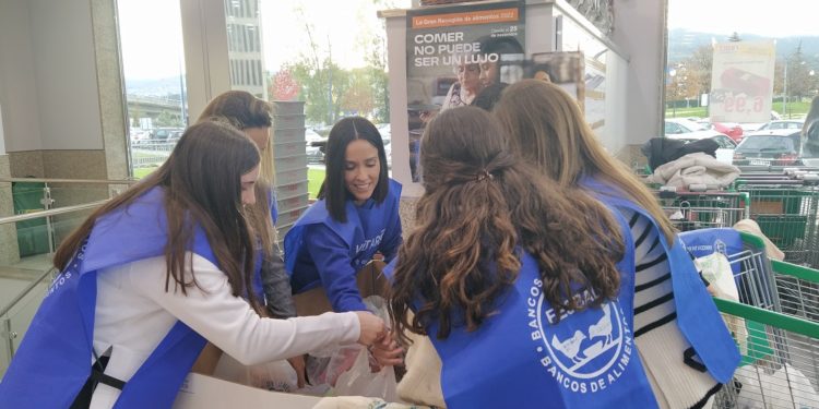Alba Lago, una voluntaria más en Vigo: “Podemos construir una gran montaña de solidaridad”