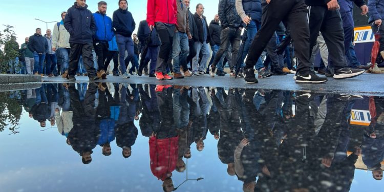 El sector naval muestra su “rabia” en Vigo y exige más medidas de seguridad en el trabajo