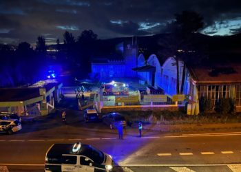 Controlado el incendio que afecta a la nave de Pontesa y que dejó tres heridos