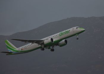 Binter lanza una oferta para volar entre Vigo y Canarias y sortea cien billetes entre su pasaje
