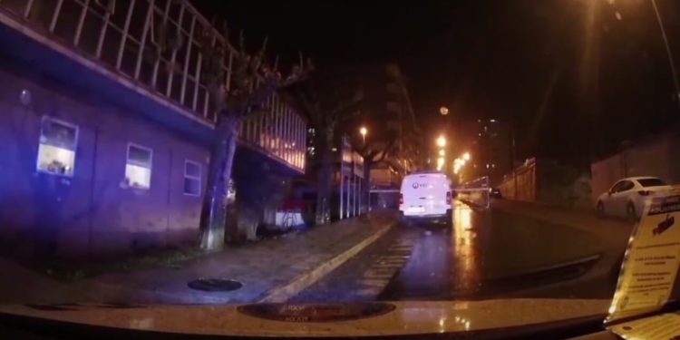 Policías locales de O Porriño salvan la vida a una niña de dos años que no podía respirar