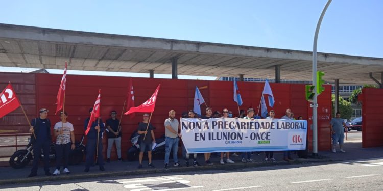 El personal de Ilunion retoma en Vigo las protestas contra la precariedad de las personas con discapacidad