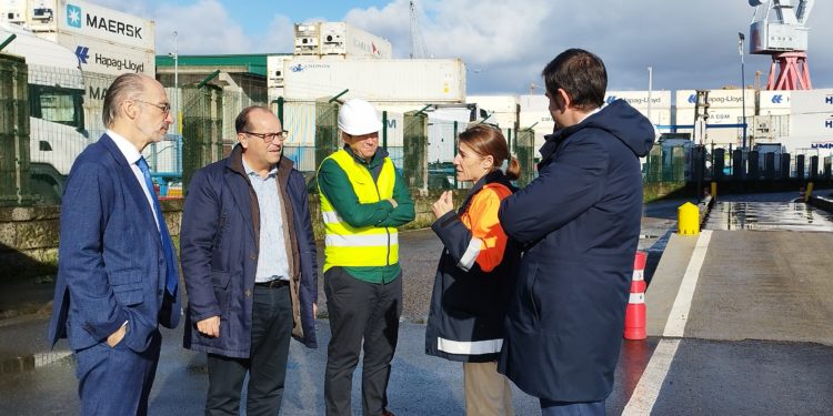 Un acuerdo entre Transglobal y Sogama permite al puerto de Vigo optimizar el espacio para contenedores