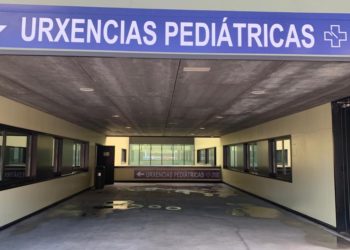 Exigen más enfermeras en las urgencias del Cunqueiro tras atender a 130 niños en un turno