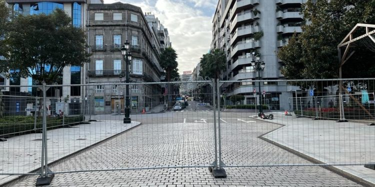 Las vallas toman el centro de Vigo: llega la noria