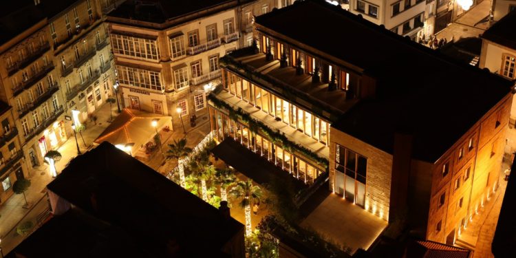 Vigo vive su cuarto sábado de Navidad con lleno e ‘invasión’ lusa